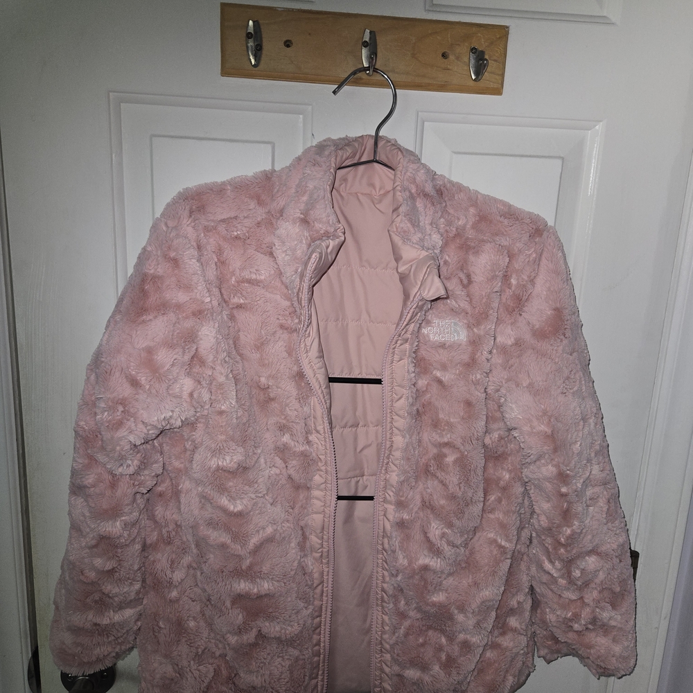 The North Face Women's Blush Pink Insulated Puffer Jacket - Picture 6 of 8
